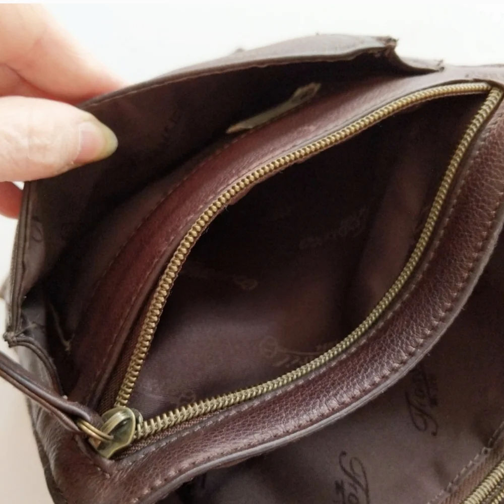 Vintage Fossil Brown Leather Crossbody - Picture 11 of 12